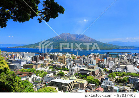 [Kagoshima Prefecture] Kagoshima cityscape and Sakurajima seen from Shiroyama Park Observatory 88837408