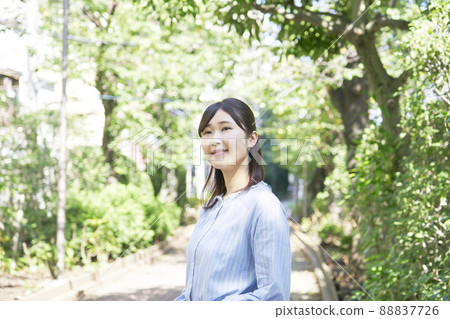 Female smile portrait outdoors Female smile portrait outdoors 88837726