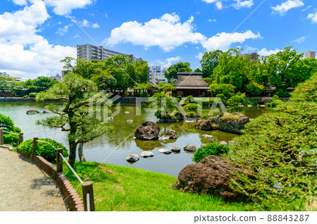 日本庭園“清新綠色庭園風光”旅遊勝地水前寺成天園日本九州熊本縣 日本庭園“清新綠色庭園風光”旅遊勝地水前寺成天園日本九州熊本縣 88843287
