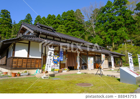 Wakasa Kuniyoshi Castle Ruins and Tokushoji Temple Wakasa Kuniyoshi Castle Ruins and Tokushoji Temple 88843755