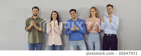 Banner of smiling employees applaud to presenter 88847931