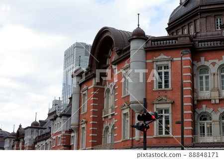 Tokyo Station Marunouchi Station building 88848171