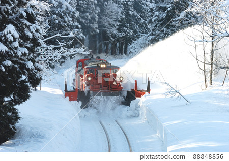 只見線魚沼田中越後須原JR東DD14-333（長岡）+DE10-1680（長岡）特雪 88848856