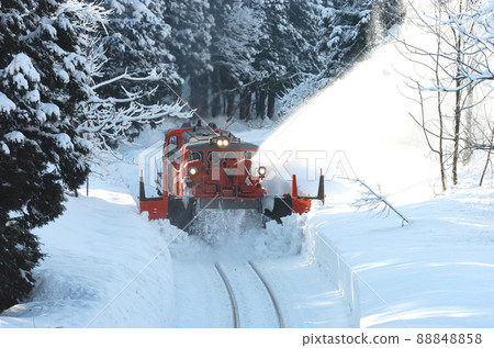 只見線魚沼田中越後須原JR東DD14-333（長岡）+DE10-1680（長岡）特雪 88848858
