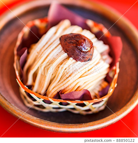 Montblanc Japanese style Waguri [Image of seasonal sweets] 88850122