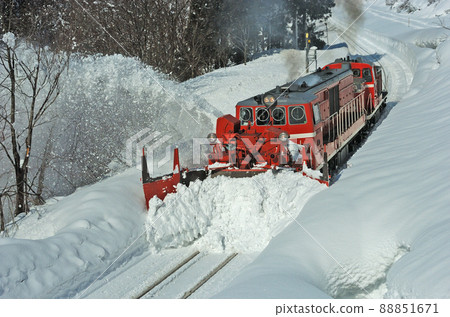 Tadami Line Irihirose-Tadami JE East Japan DD14-333 (Nagaoka) + DE10-1680 (Nagaoka) Special Snow 88851671
