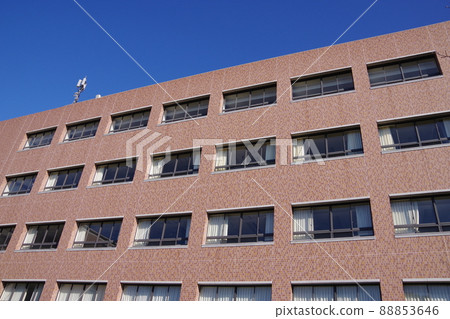 Campus Student life University Lawn open space School building Learning place 88853646