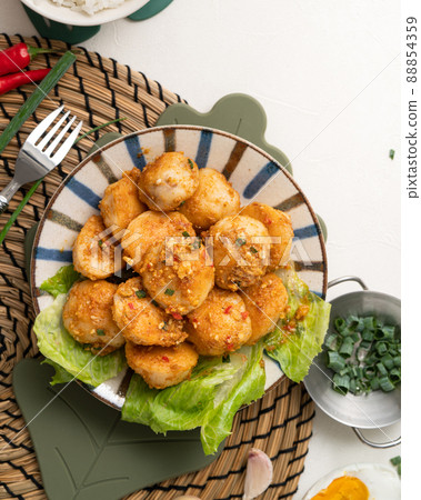 金沙花枝丸 金沙 花枝丸 鹹蛋 鹹蛋黃 cuttlefish ball イカボール 88854359