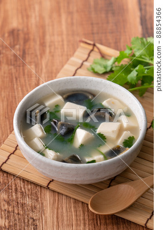 皮蛋豆腐湯 台灣 小吃 湯 特寫 century egg tofu soup ピータンとうふスープ 88854366