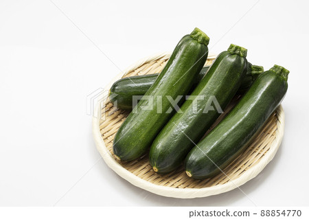 濾鍋上的西葫蘆 濾鍋上的西葫蘆 88854770