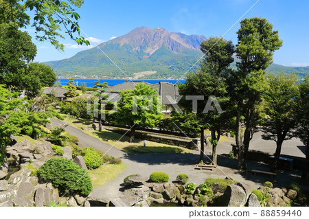 [Kagoshima Prefecture] Sakurajima seen from Sengan-en under clear skies 88859440