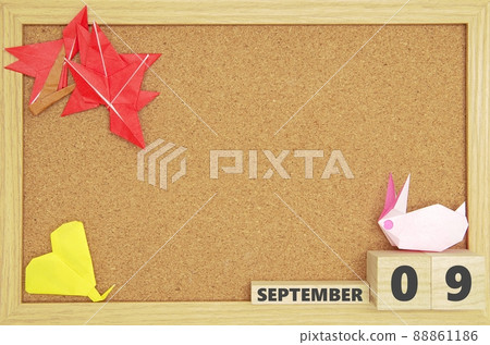 摺紙裝飾按月 9 月軟木板 88861186