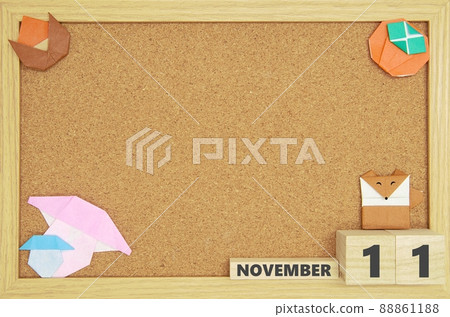 摺紙裝飾按月 11 月軟木板 88861188