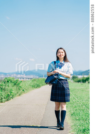 High school girl in summer uniform 88862558