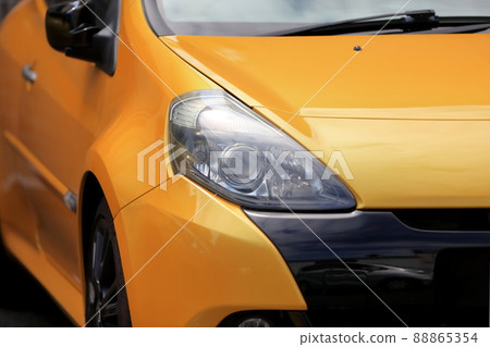 汽車大燈圖像 88865354