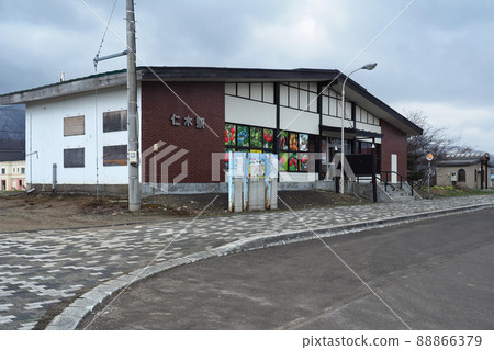 Station building of Niki Station on the Hakodate Main Line Station building of Niki Station on the Hakodate Main Line 88866379