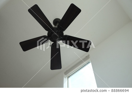 Window glass and sealing fan seen from the atrium 88866694