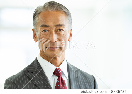 商人老人 88867861