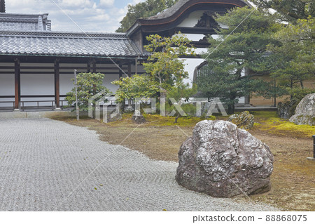 京都府日本庭園的沙頂 京都府日本庭園的沙頂 88868075
