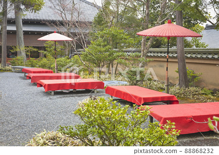 A tea room in Kyoto 88868232