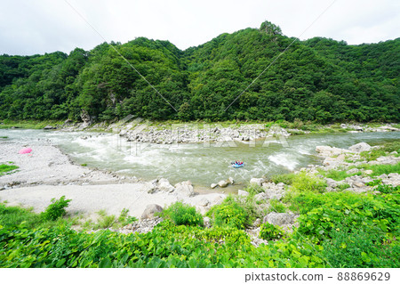 Naerincheon Naerincheon 88869629