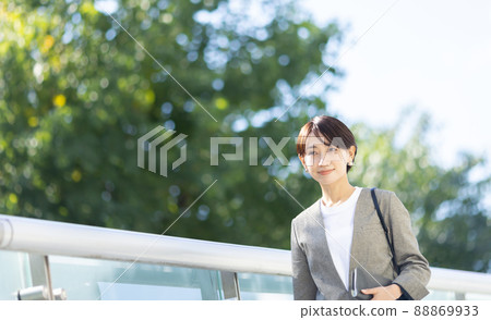 Business woman Business woman 88869933