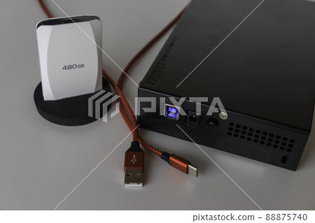 External hard disk and SSD 88875740