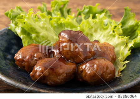 Soy meat meatballs with black vinegar ankake 88880064