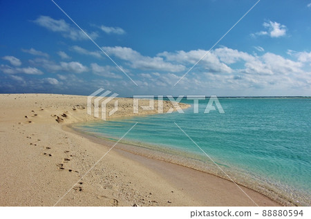 Beach of Kumejima Hate Beach of Kumejima Hate 88880594
