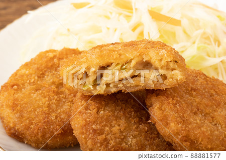 Menchi-katsu of soy meat 88881577