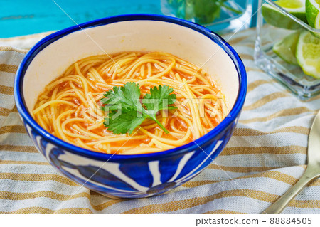 Mexican food sopa de ajo 88884505