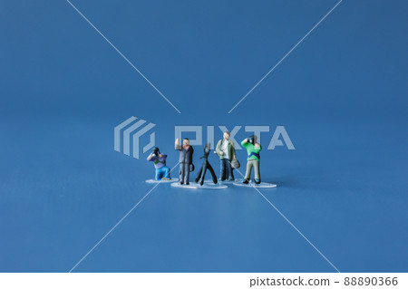 Photographer / cameraman miniature doll Photographer / cameraman miniature doll 88890366