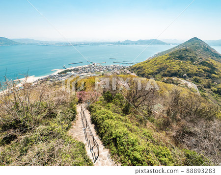 [Megijima, Kagawa Prefecture] The Seto Inland Sea seen from the Washigamine Observatory 88893283