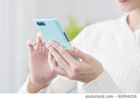 女性智能手機匿名客廳 88894208