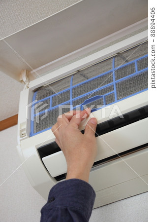 Clean air conditioner filter 88894406