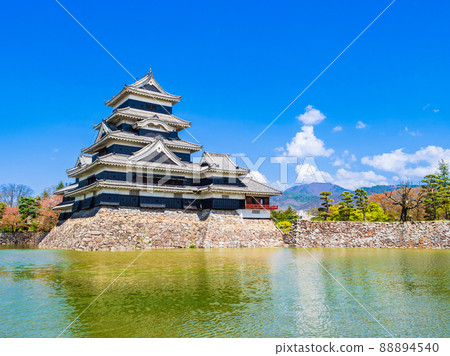 National Treasure Matsumoto Castle in Spring National Treasure Matsumoto Castle in Spring 88894540