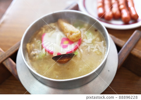 台灣鍋燒意麵 台灣鍋燒意麵 88896228