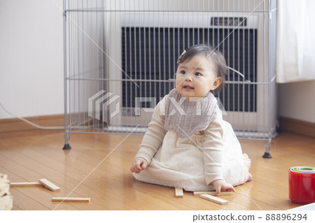 1 year old playing in the living room 1 year old playing in the living room 88896294