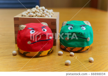 Setsubun 惡魔和 masu 中的豆子 88898034