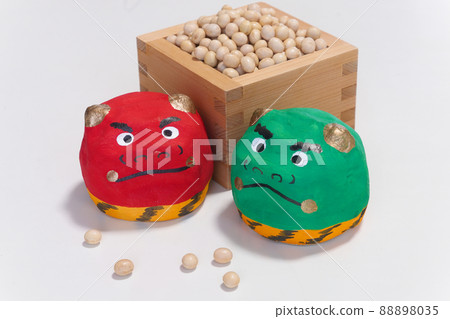 Setsubun 惡魔和 masu 中的豆子 88898035