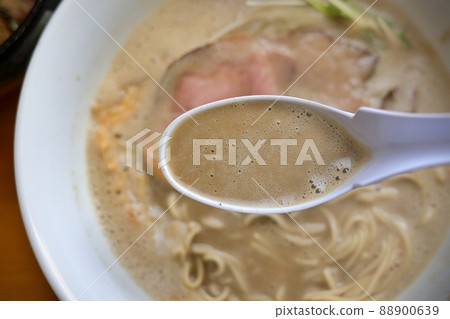 Creamy rich niboshi ramen soup (Aomori prefecture) Creamy rich niboshi ramen soup (Aomori prefecture) 88900639