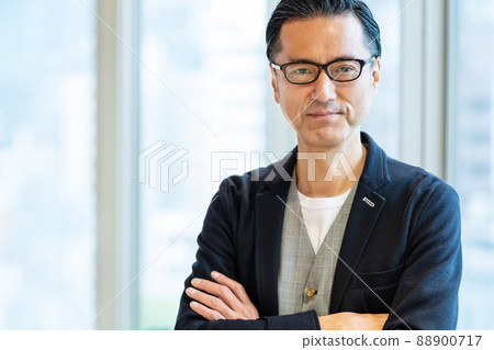 Businessman middle man shooting cooperation: ＋ SHIFT NOGIZAKA 88900717