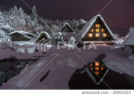 《岐阜縣》積雪的白川鄉/冬季合掌祖村 88901923