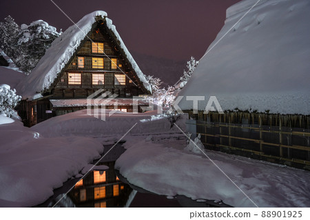 《岐阜縣》積雪的白川鄉/冬季合掌祖村 88901925