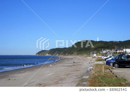 冬季的新舞子海灘（千葉縣富津市） 88902541