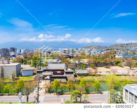 從松本市政府看松本城全景 88903027