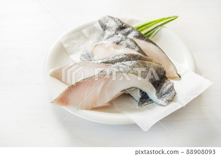 Greasy raw cod Greasy raw cod 88908093