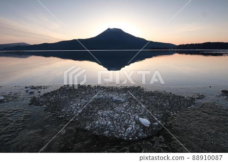 Lake Akan and Mt. Akan Lake Akan and Mt. Akan 88910087