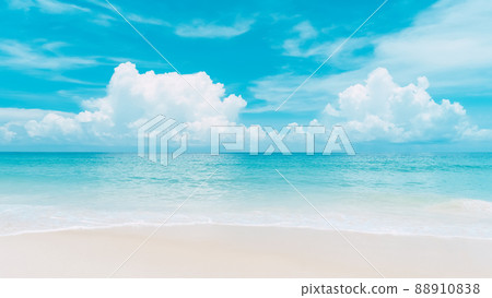 Beautiful tropical beach with blue sky and white clouds abstract texture background. Copy space of summer vacation and holiday business travel concept. Beautiful tropical beach with blue sky and white clouds abstract texture background. Copy space of summer vacation and holiday business travel concept. 88910838