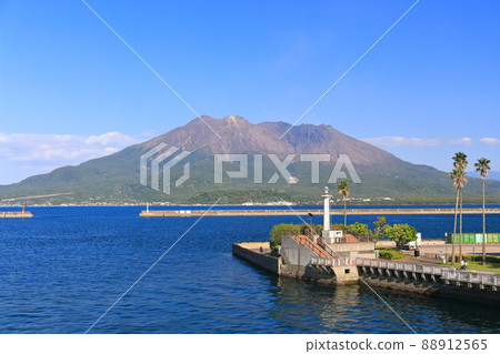 [Kagoshima Prefecture] Sakurajima seen from Sakurajima Ferry 88912565